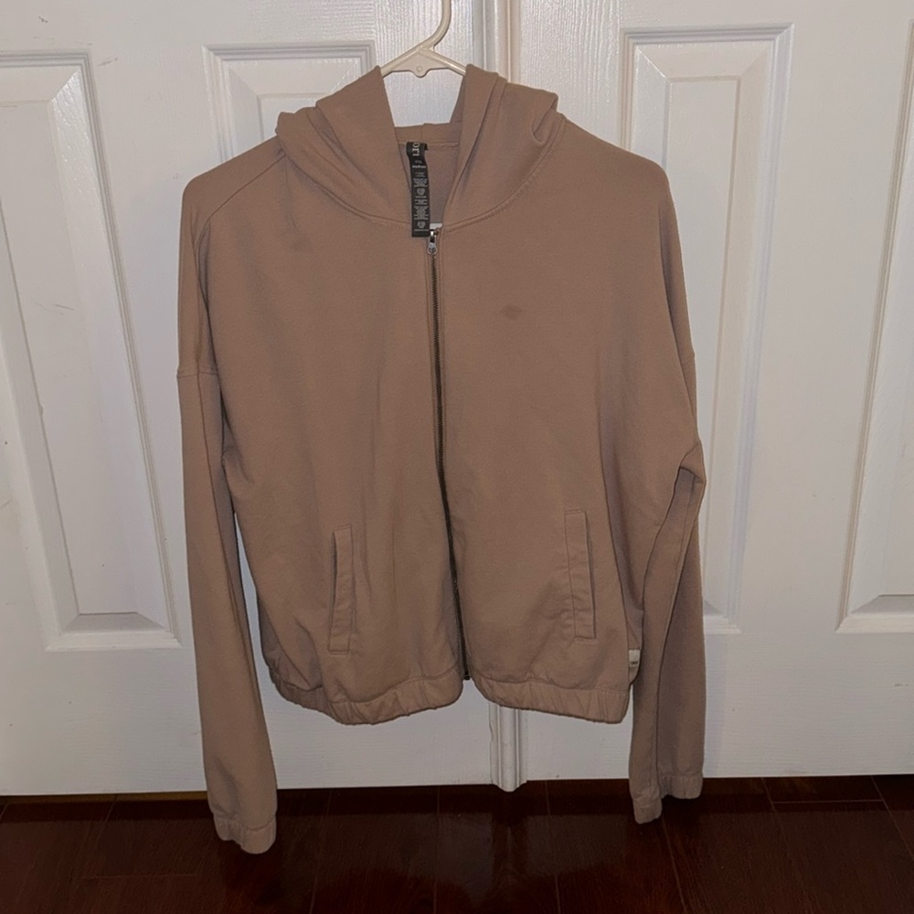 Vuori Hooded Zip Jacket in Light Brown/Tan
